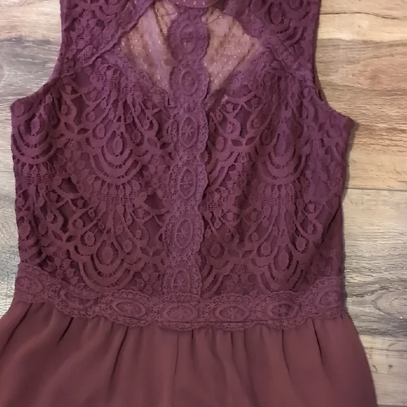 Xhilaration Lace Burgundy Romper - Picture 3 of 8